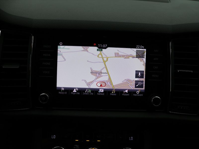Škoda Kodiaq 2,0 TDI 140kW Style 4x4 DSG CZ - fotka 25 z 36