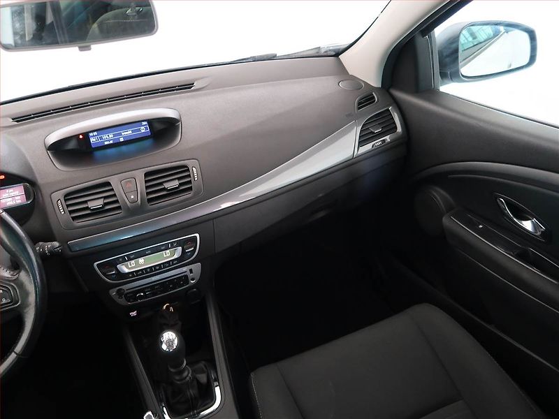 Renault Mégane (2016) Limited 1.2 TCe, Tempomat - fotka 8 z 14