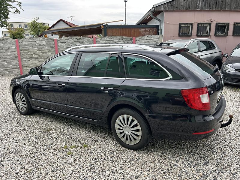 Škoda Superb (2012) 2.0 TDi 103 KW  - fotka 10 z 28