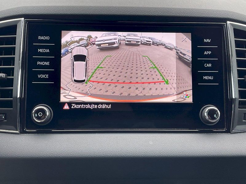 Škoda Karoq (2021) 1.5 TSI 110 kW Style Plus - fotka 16 z 34