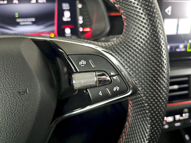 Škoda Kamiq (2022) 1.5TSI 110kW Monte Carlo komfo - fotka 10 z 31