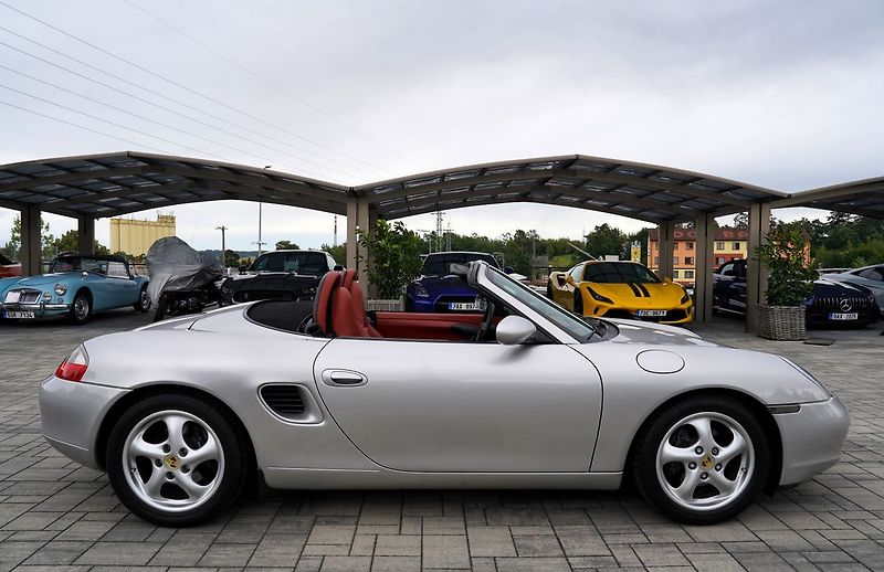 Porsche Boxster 2.5i/205PS/hardop/54.000 km !! - fotka 17 z 50