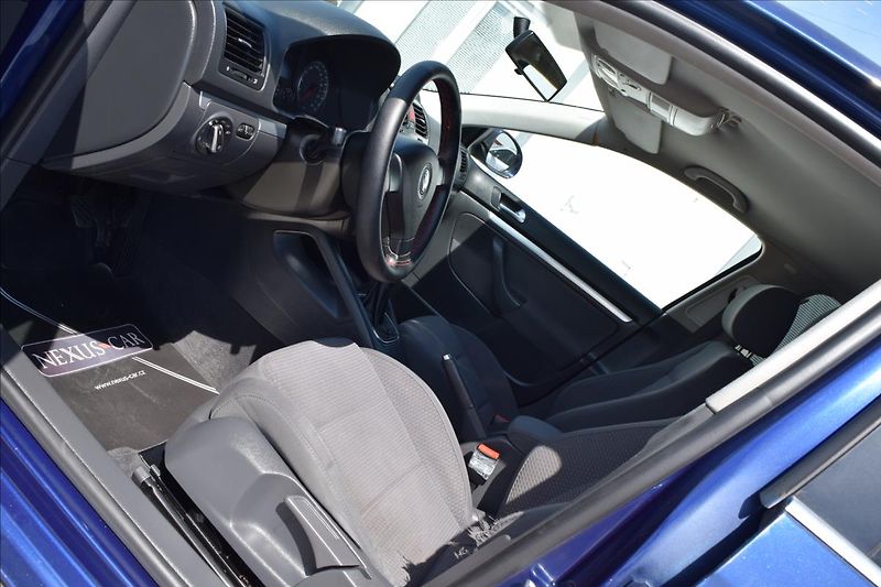 Volkswagen Jetta 1,9 TDI 77KW NOVÁ STK ALU - fotka 15 z 43