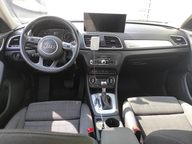 Audi Q3 2,0TDi 4x4,S-Tronic,Sport,ČR - fotka 11 z 49