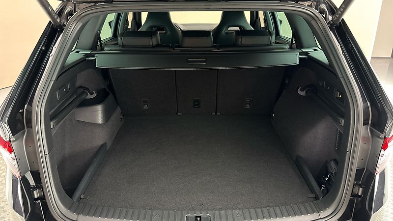 Škoda Kodiaq 2.0 TDI DSG 4x4 Sportline Excl - fotka 17 z 35