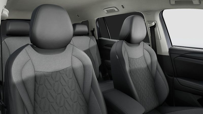 Volkswagen Tayron (2025) 1,5 eTSI People - fotka 5 z 6