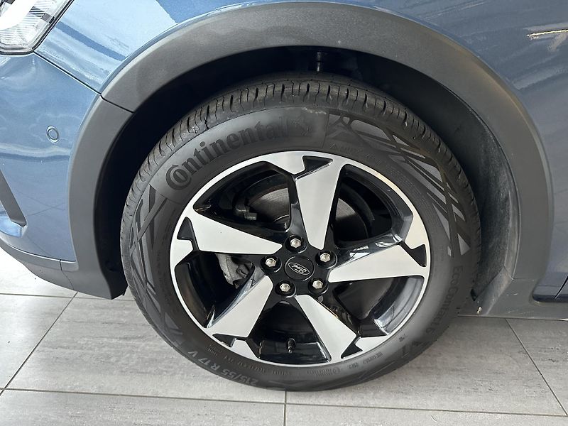 Ford Focus Active 1.0 EcoBoost 125k kombi - fotka 8 z 26