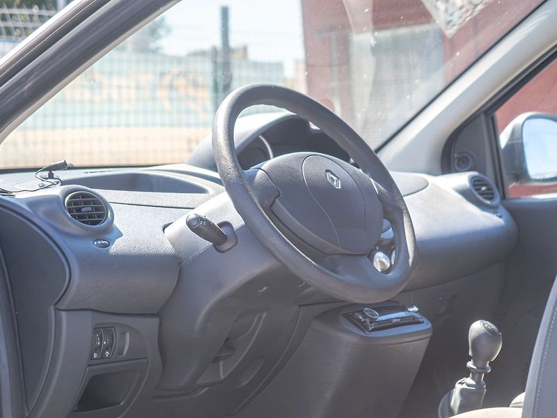Renault Twingo (2010) 1.2i 55KW – 2x KOLA - fotka 10 z 36