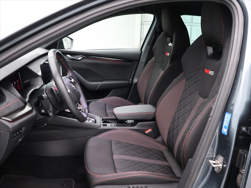 Škoda Octavia 2,0 TDI 147kW RS CZ DSG 4x4 - fotka 11 z 39