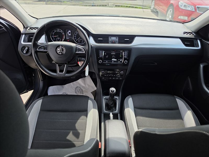 Škoda Rapid 1,0 TSi 70KW Ambition + NAVI T - fotka 23 z 42