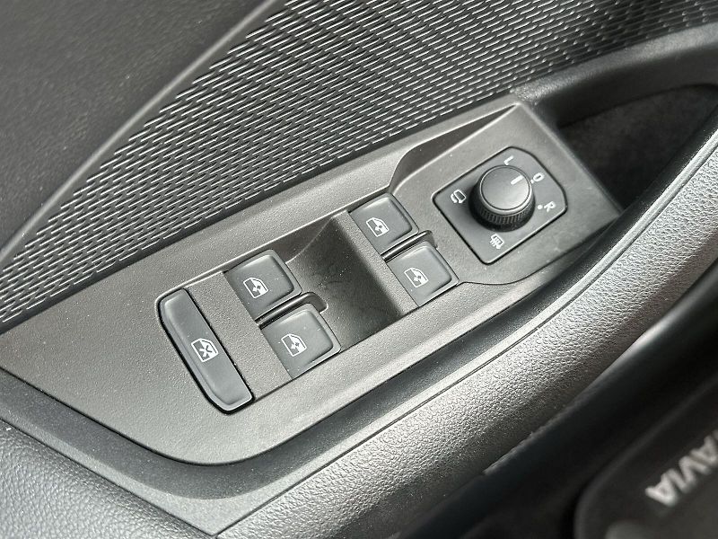 Škoda Octavia (2023) Combi 1.5 TSI G-TEC DSG Ambiti - fotka 18 z 33