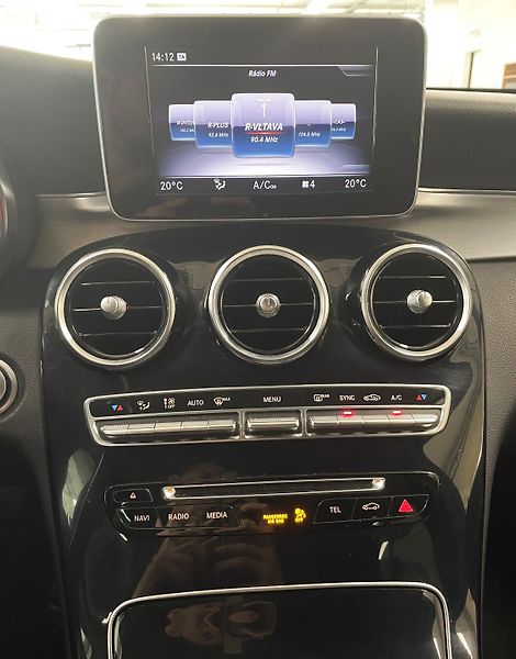 Mercedes-Benz Třídy C C 220d, 4 MATIC, AMG PAKET, ČR - fotka 16 z 27