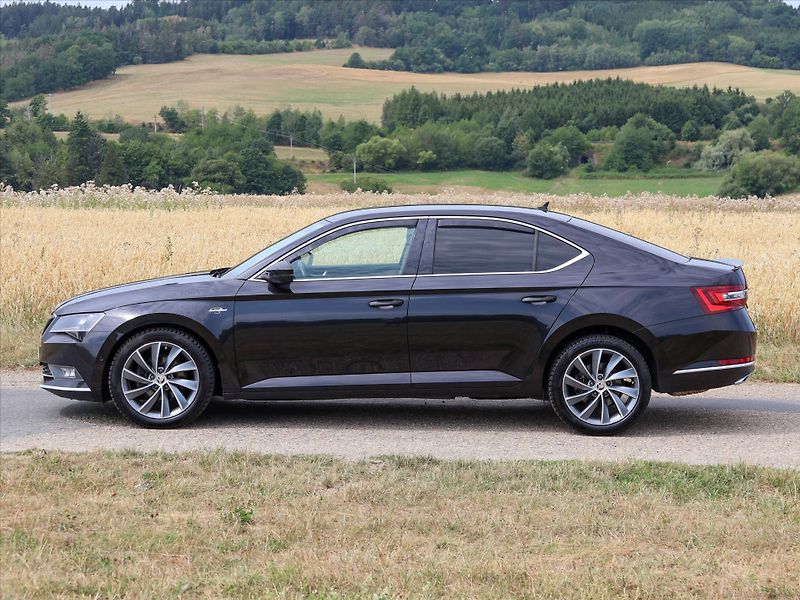 Škoda Superb 2,0 TDI 140kW 4x4 DSG L&K CZ - fotka 3 z 38