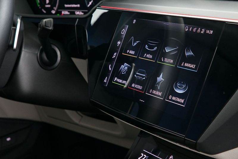 Audi e-tron 55 300kW Ventilace Matrix 360 - fotka 31 z 48
