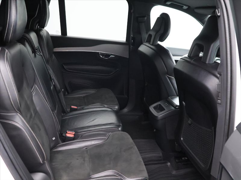 Volvo XC90 2,0 D5 165kW AWD Aut. R-Design - fotka 14 z 39