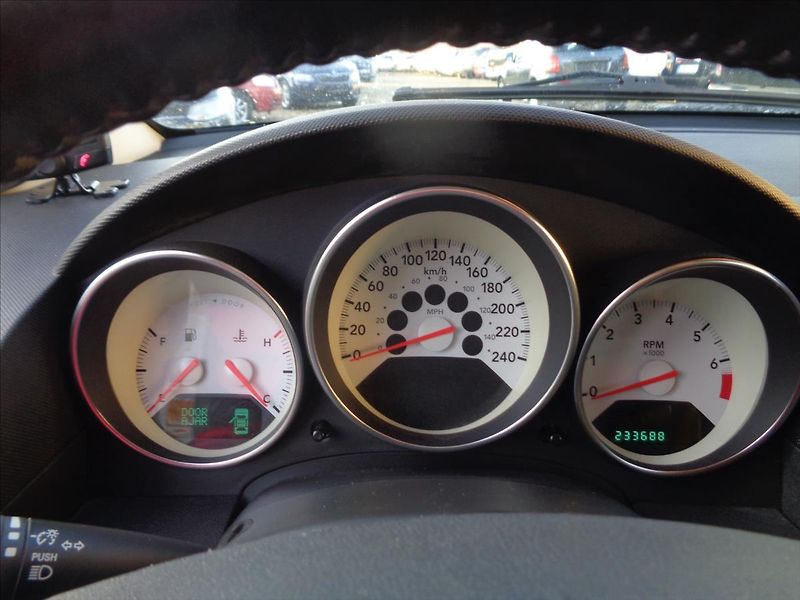 Dodge Caliber 1,8 SE - fotka 9 z 13