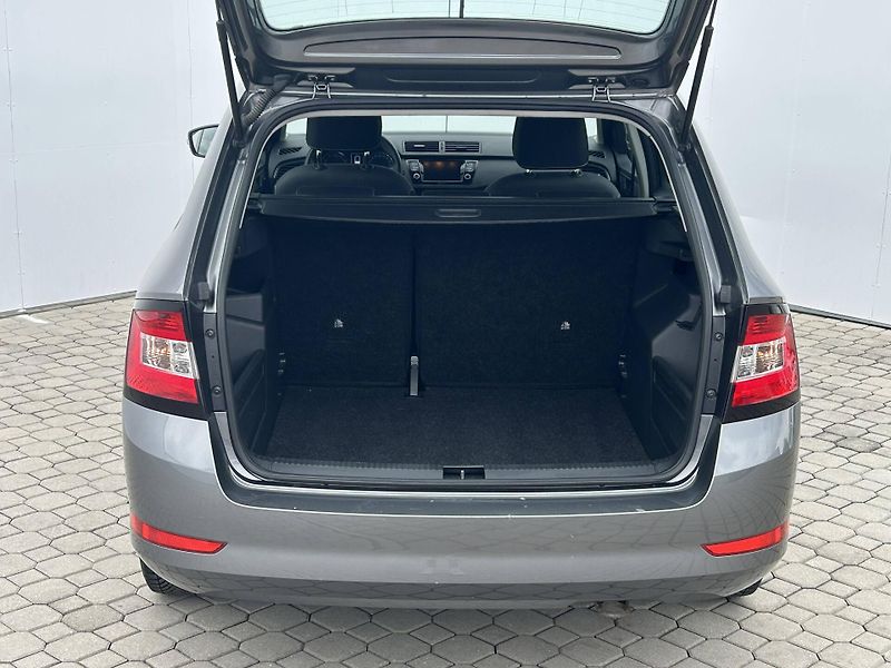 Škoda Fabia Tour Ambition 1,0TSI - fotka 23 z 23