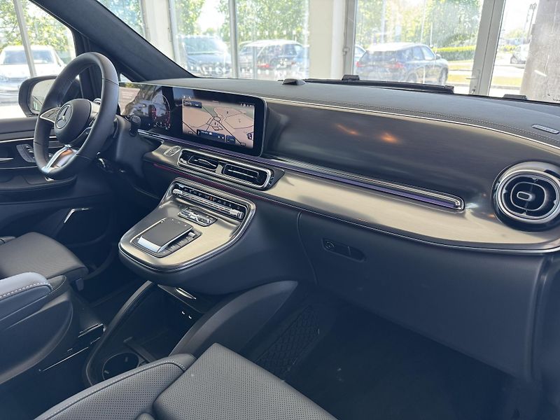 Mercedes-Benz Třídy V (2026) V300d 4M L EXCLUSIVE AMG - fotka 28 z 45