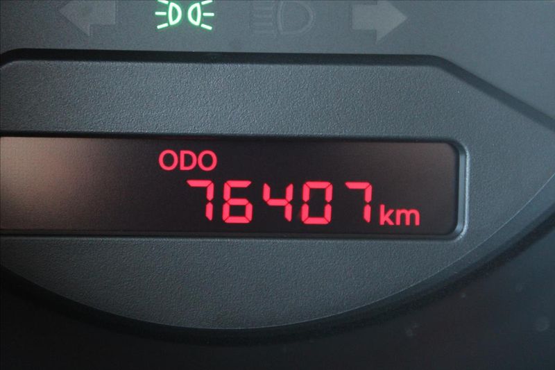 Kia Venga 1,4 i  NOVÉ V ČR,76TKM - fotka 9 z 21