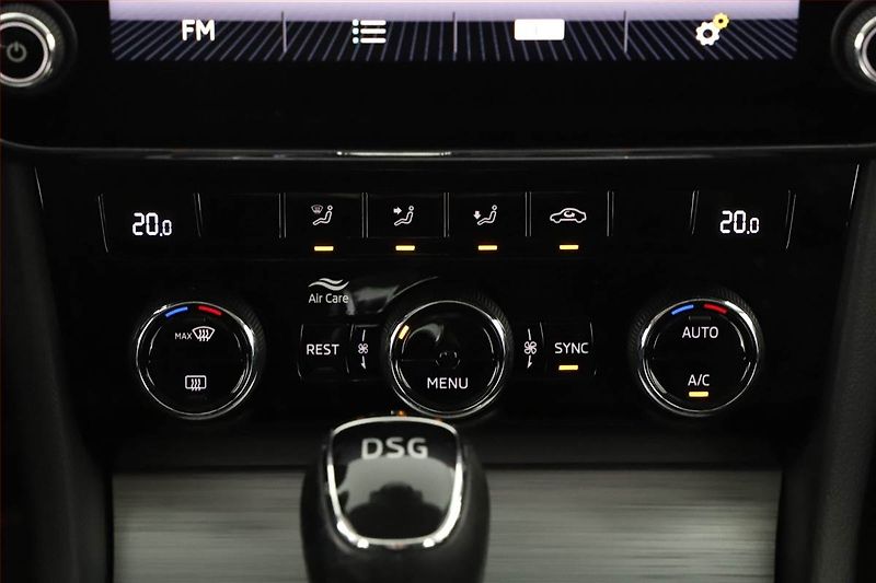 Škoda Superb (2020) Style 1.6 TDI, Automat, Navi - fotka 17 z 20