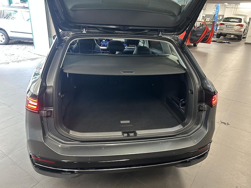 Volkswagen Passat (2025) 2.0TDi DSG ELEGANCE REZERVACE - fotka 32 z 36