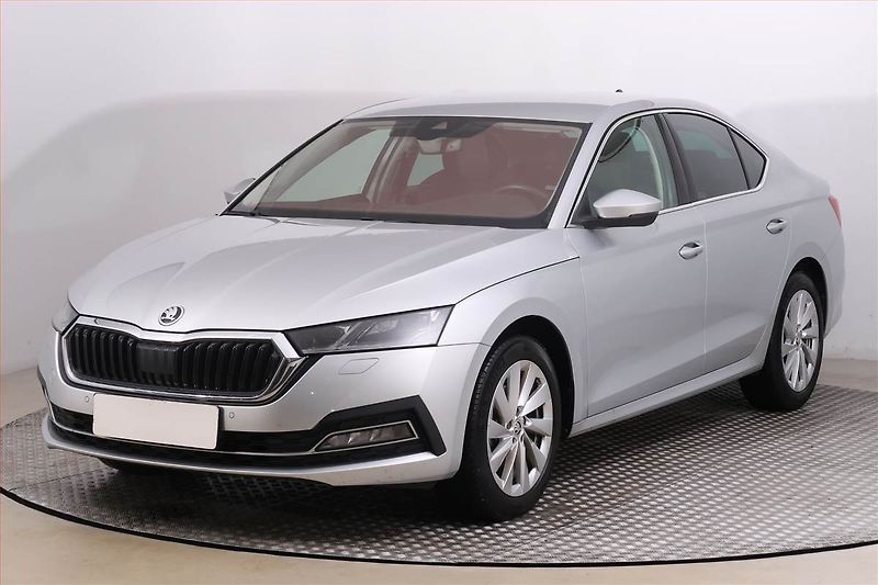 Škoda Octavia (2024) Style 1.5 eTSI mHEV - fotka 2 z 20