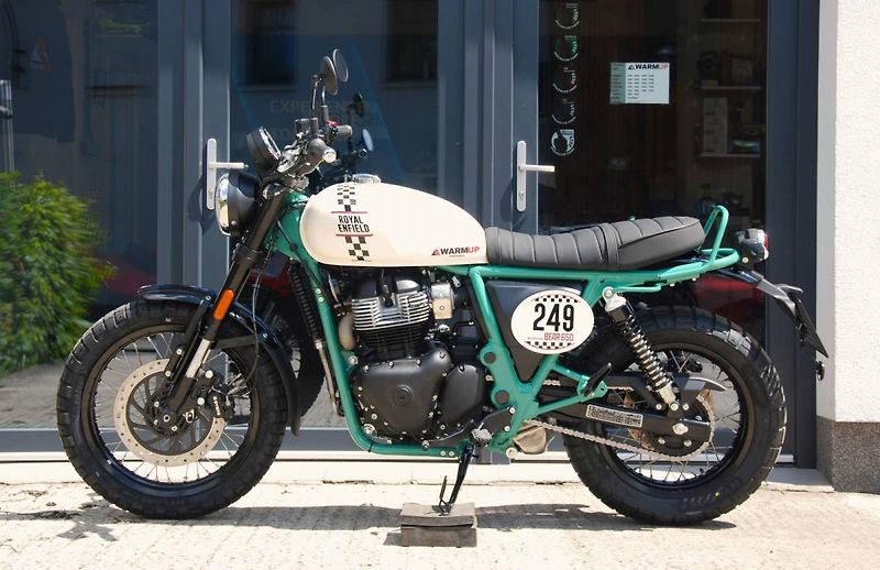 Royal Enfield (2026) Bear 650 TWO FOUR NINE - fotka 5 z 25