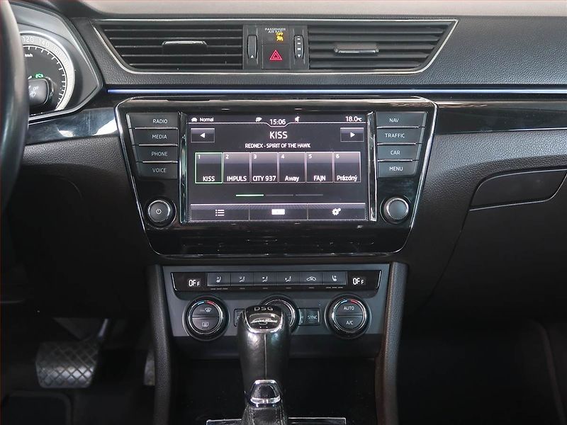 Škoda Superb (2015) 2.0 TDI, Automat, Kůže, Navi - fotka 11 z 18