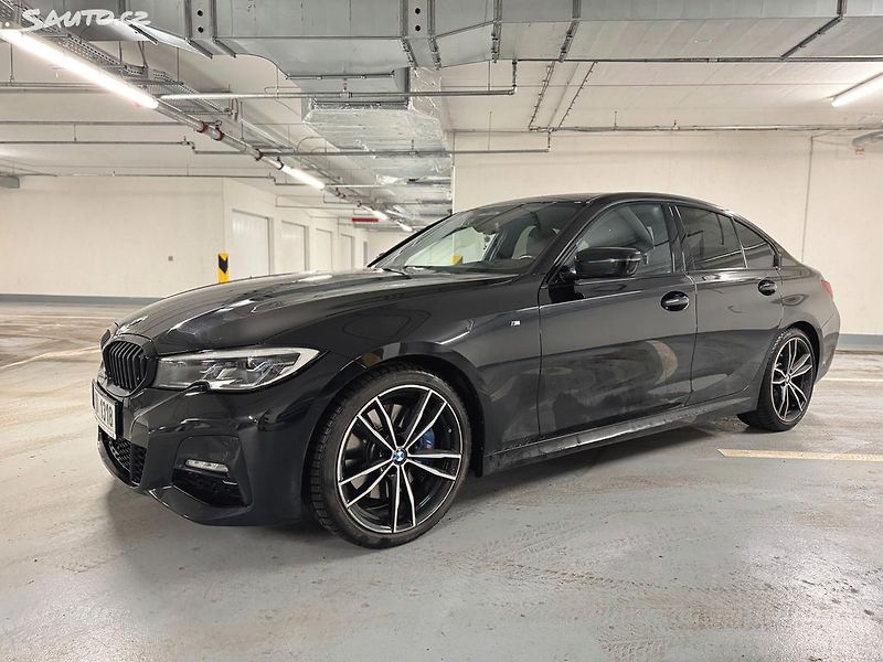 BMW Řada 3 330XD M-Sport 195kW - fotka 2 z 37