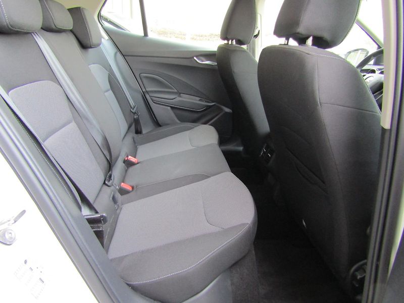 Škoda Fabia IV Selection 1.0 MPI /59 kW - fotka 27 z 30