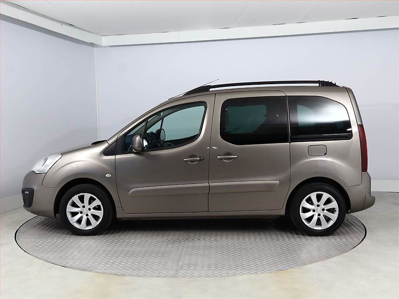 Peugeot Partner (2017) Allure 1.6 BlueHDi, 5Míst, ČR - fotka 3 z 14