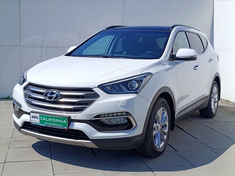 Hyundai Santa Fe 2,2 CRDi 4x4 Aut., Navi Kamera - fotka 2 z 45