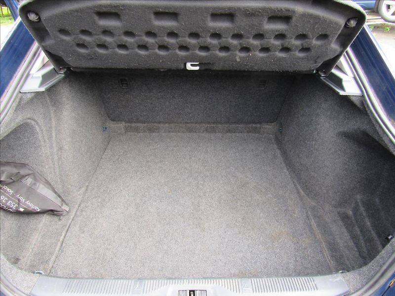 Škoda Octavia 1,6 TDi 77kW Sedan - fotka 23 z 30