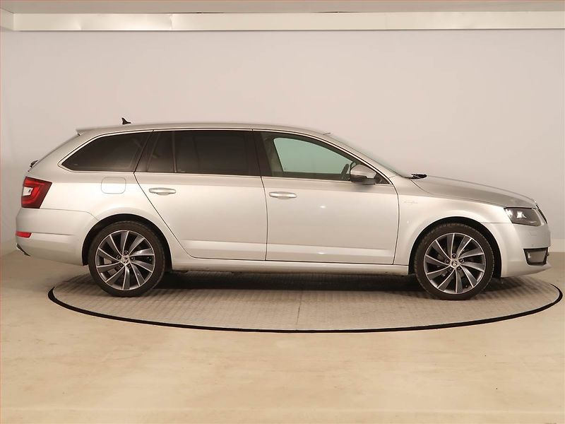 Škoda Octavia (2016) Laurin&Klement 2.0 TDI - fotka 6 z 20