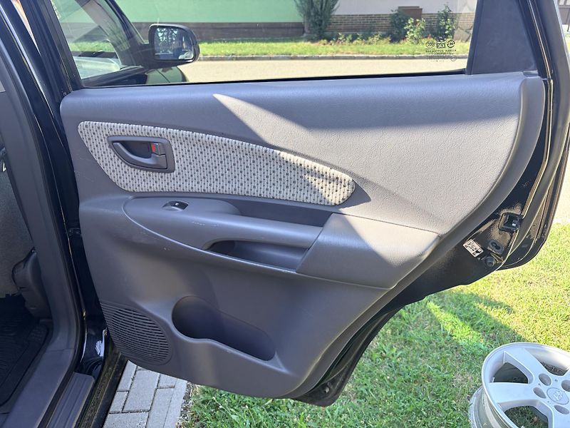 Hyundai Tucson 2.0CRDi 4x4 Tažné - fotka 18 z 23