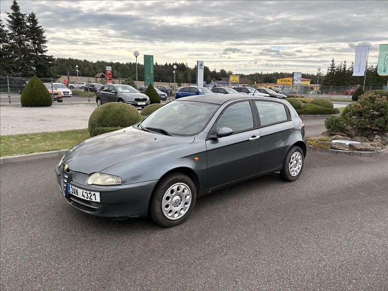 Alfa Romeo 147 1,9 JTD 85kW - fotka 2 z 21