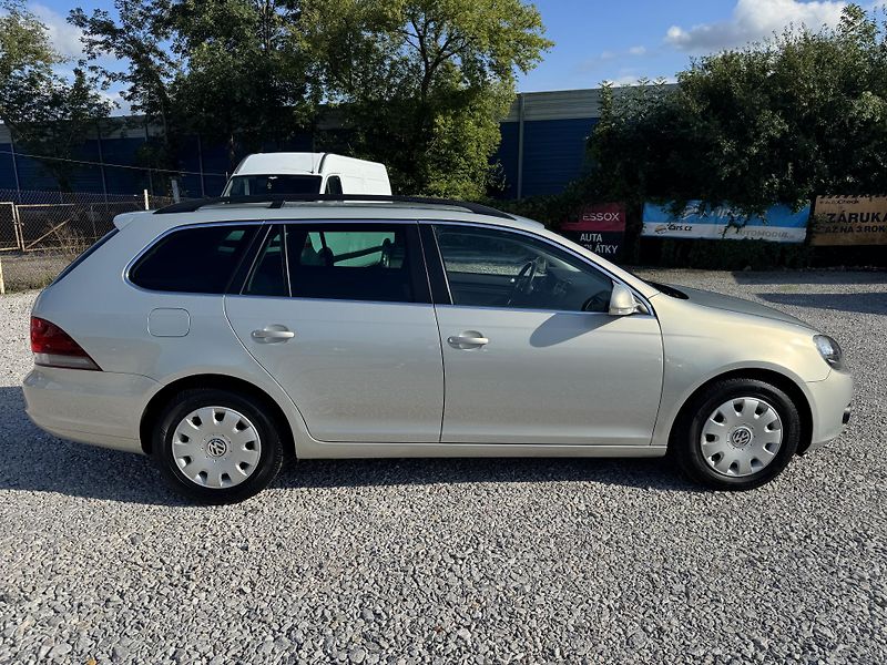 Volkswagen Golf Variant (2010) 1.4TSi,rezervace - fotka 3 z 41
