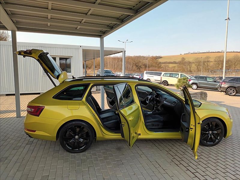 Škoda Superb 2,0 TDI,4X4,Sportline,ČR,DSG, - fotka 9 z 50