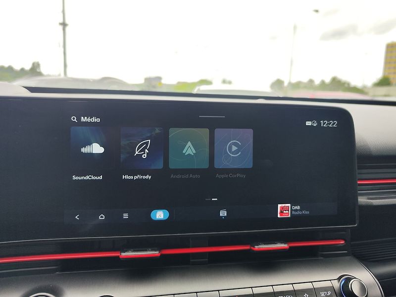 Hyundai Kona EV65kWh/150kW N-Line+ - fotka 27 z 39