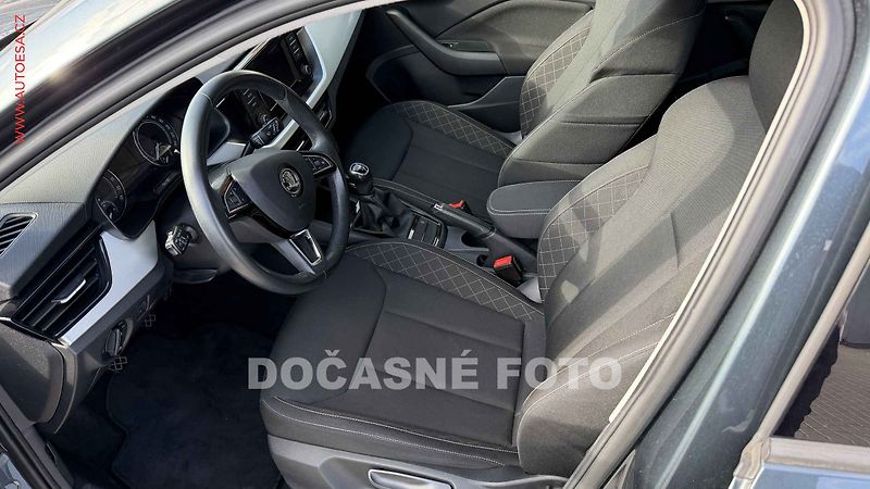 Škoda Scala (2019) 1.6 TDi, ČR, AC, výhřev sed - fotka 3 z 3