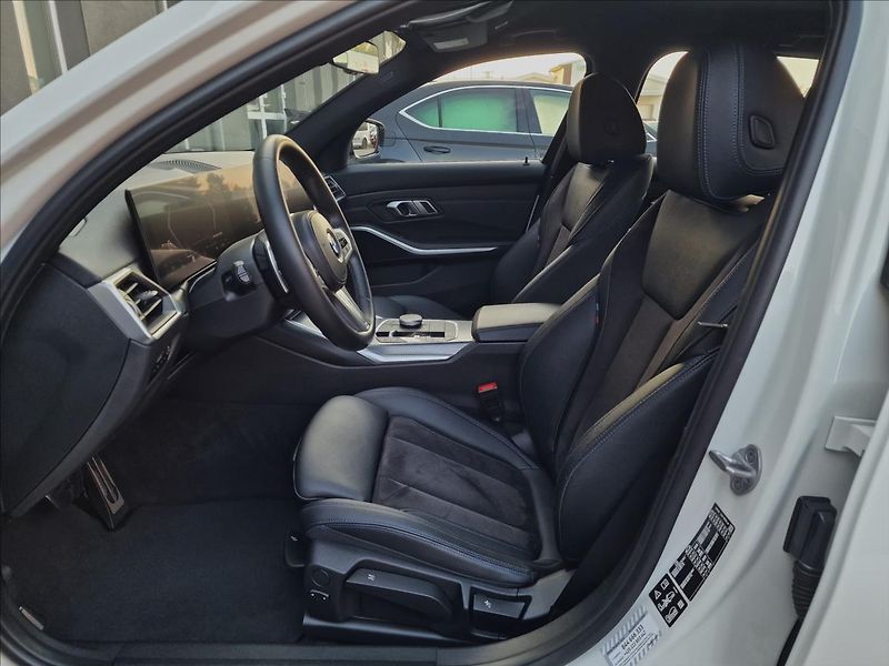 BMW Řada 3 320d xDrive M-Sport,ČR,1.Maj. - fotka 19 z 50