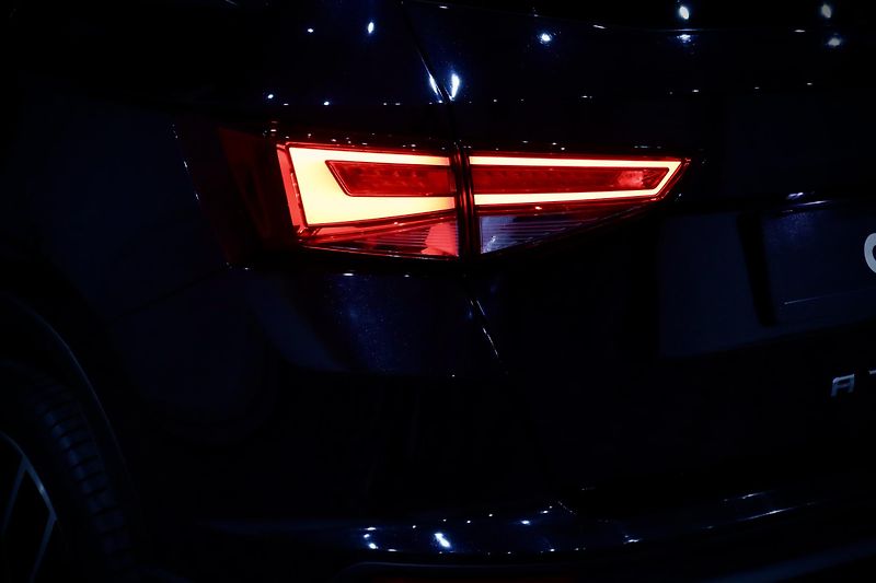 Seat Ateca 1.4 TSI 110 kW DSG 4Drive - fotka 9 z 45