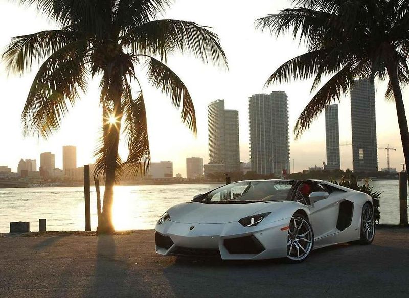 Lamborghini V12