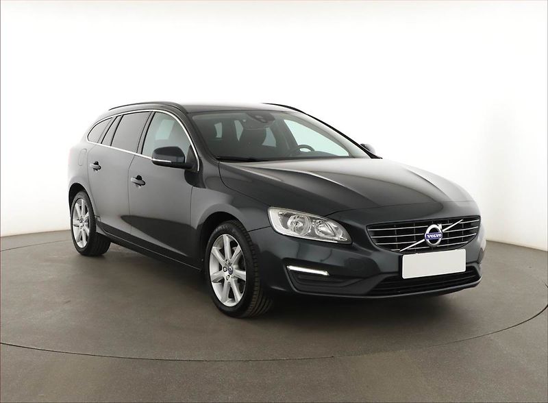 Volvo V60 (2016) T4 2.0, Serv.kniha, Kůže, Navi - fotografie inzerátu
