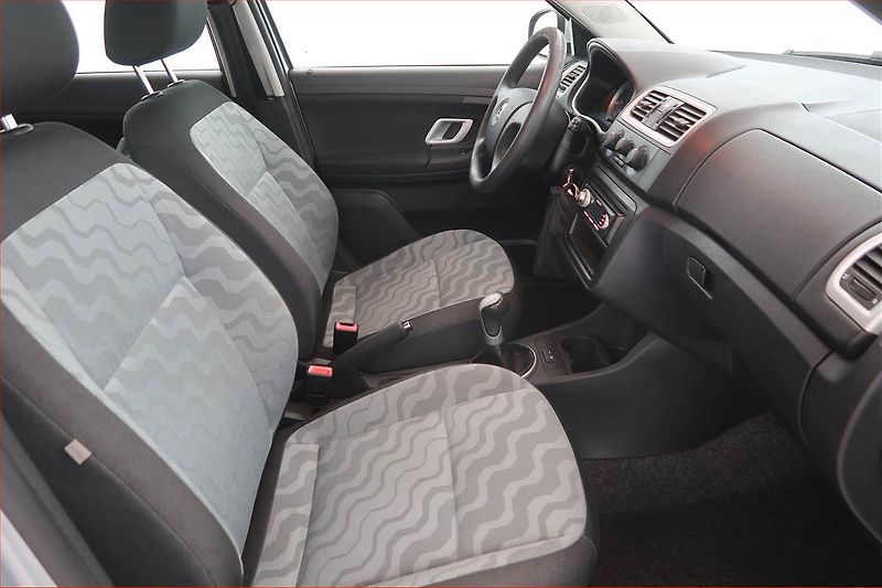 Škoda Fabia (2008) 1.2 12V, zamluveno - fotka 9 z 14