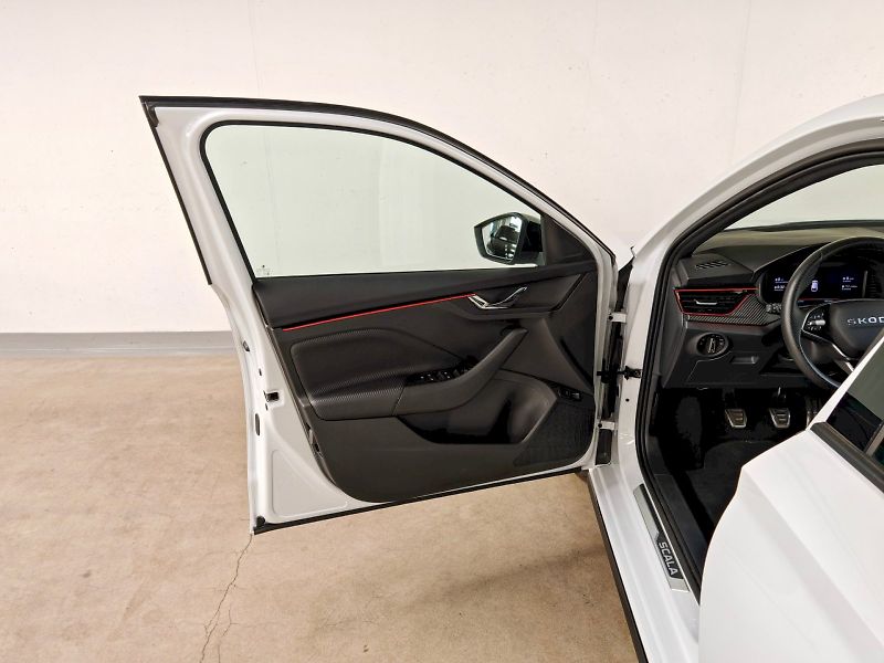 Škoda Scala (2025) 1.5 TSI 110 kW Monte Carlo - fotka 21 z 32