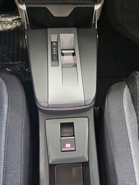 Opel Frontera (2026) Edition Hybrid 1.2 TURBO 110k - fotka 16 z 17