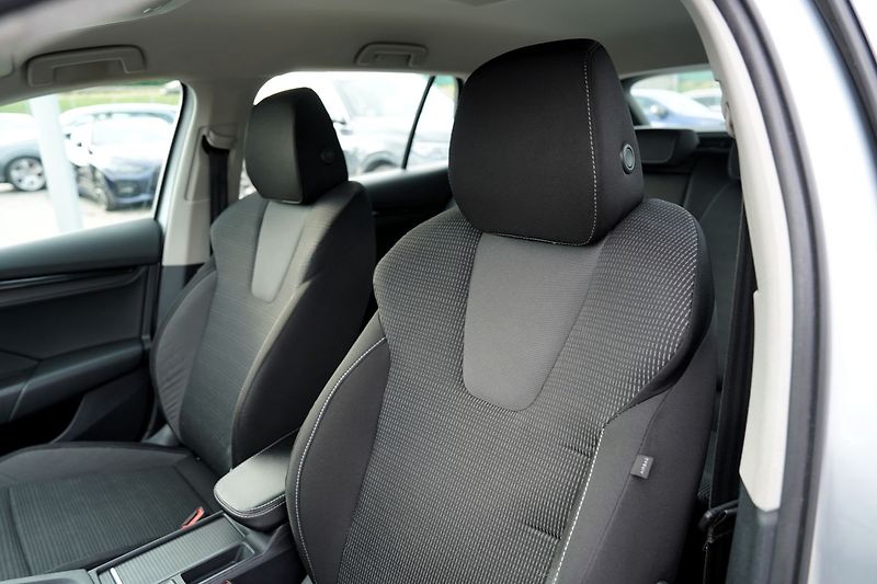 Škoda Octavia IV  2.0 TDI DSG 4x4/150 PS - fotka 21 z 43