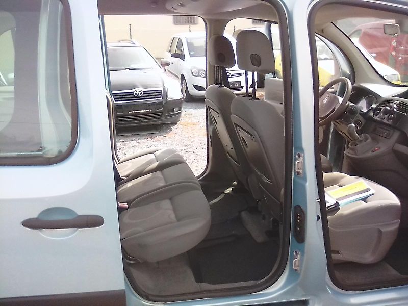 Renault Kangoo (2008) 1.6i 16V, závěs - fotka 23 z 33