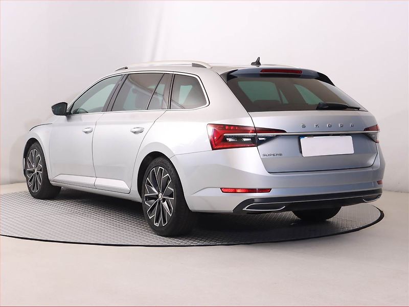 Škoda Superb (2022) 2.0 TDI - fotka 4 z 27